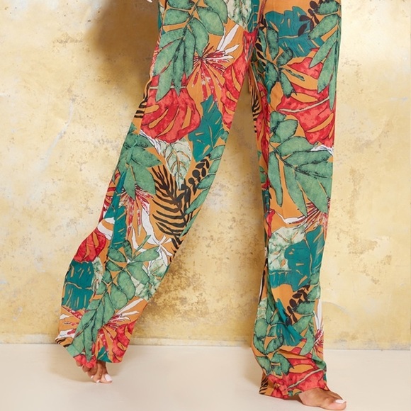 PrettyLittleThing Other - PrettyLittleThing Orange Big Leaf Wide Leg Beach Trousers Woman's Cover Up Sz 8